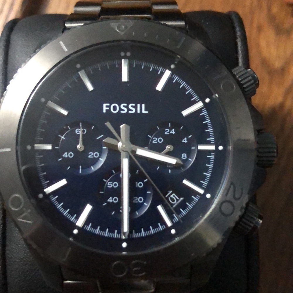 Men’s Fossil watch. - Picture 4 of 4